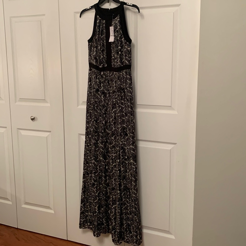 NWT $140 WHBM Maxi Halter Dress Black & White Pattern Size 00